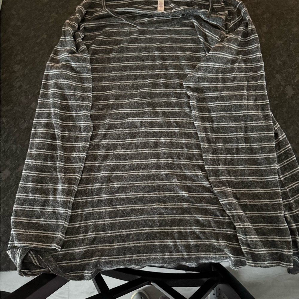 LuLaRoe Gray Striped Long Sleeve Top